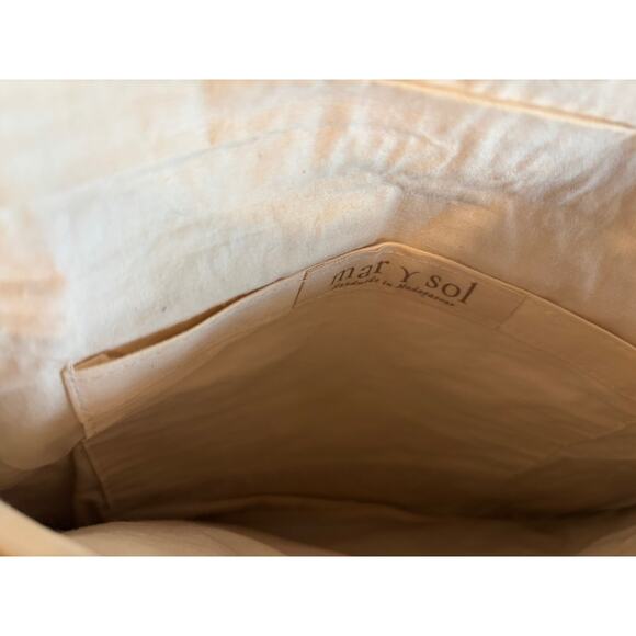 Mar y Sol Boho Dark Blue and Gold Raffia Clutch with Wood Design - Picture 6 of 8